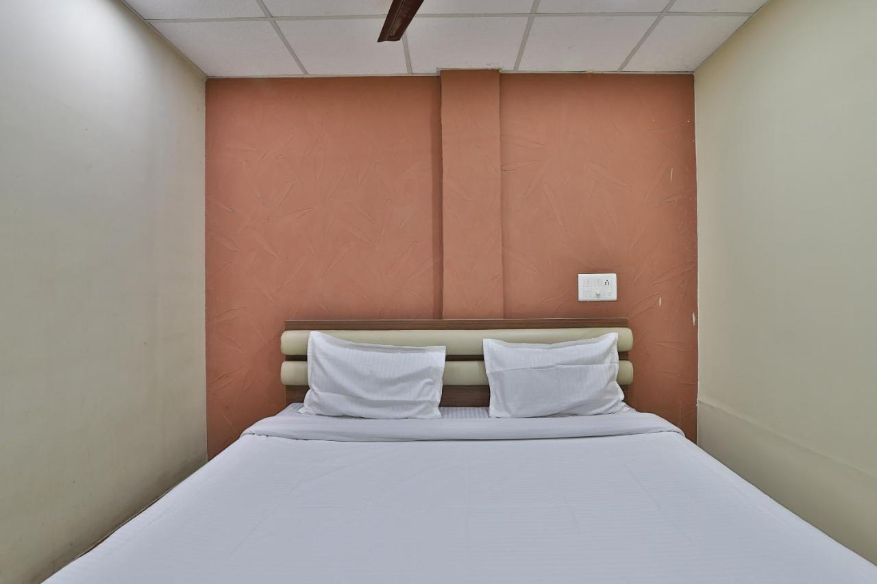 Spot On 42091 Hotel Sankat Mochan Purulia Rom bilde